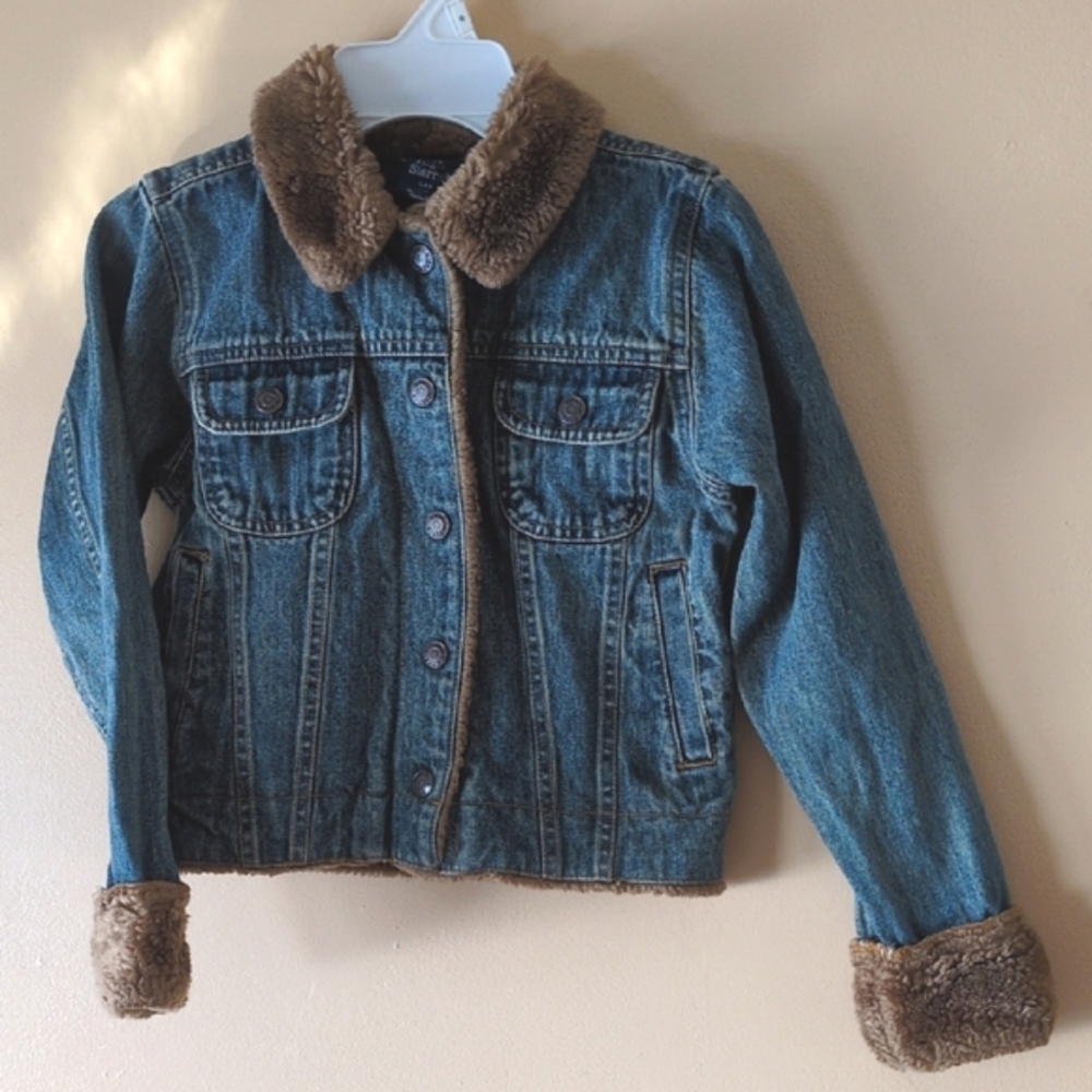 denim jacket with faux fur trim